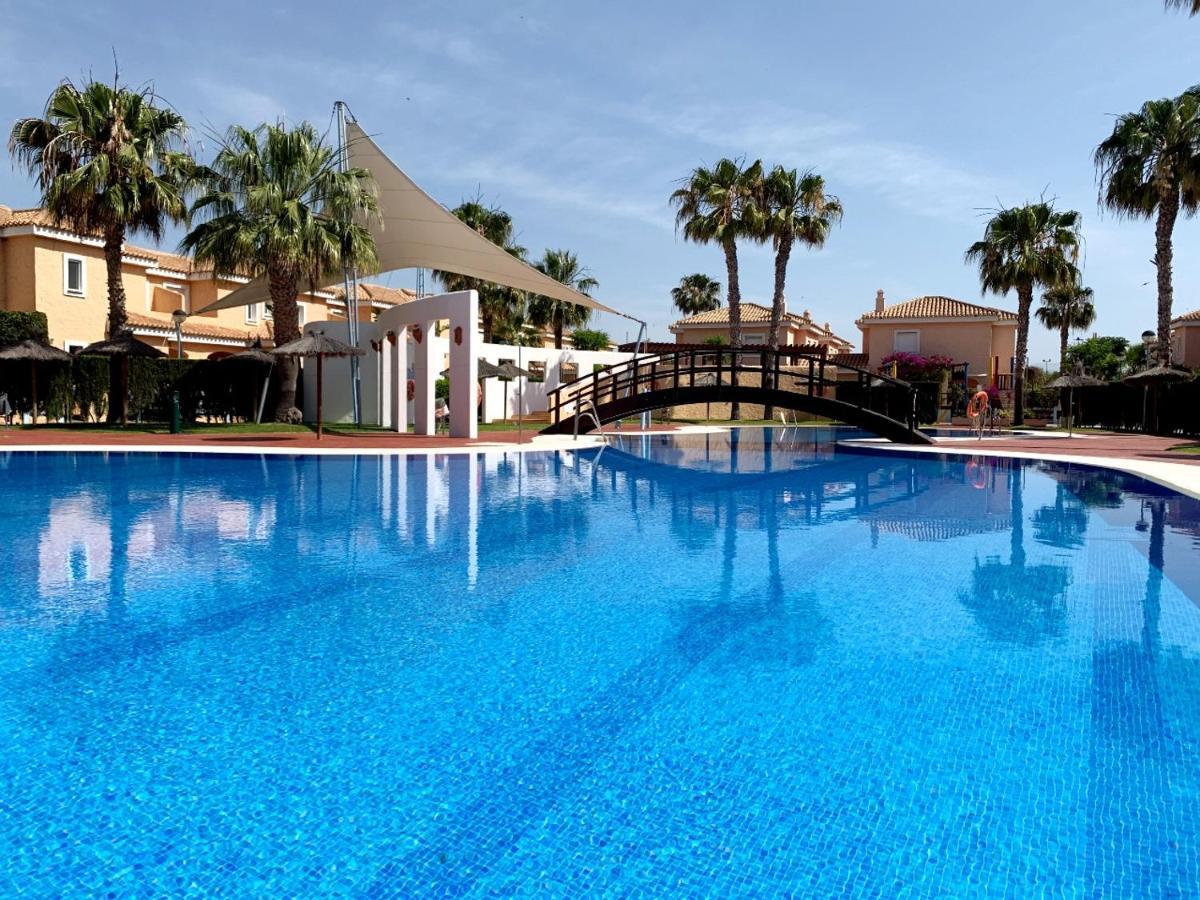 Marinas Sol - Tu hogar con jardín privado! Apartamento Vera Exterior foto