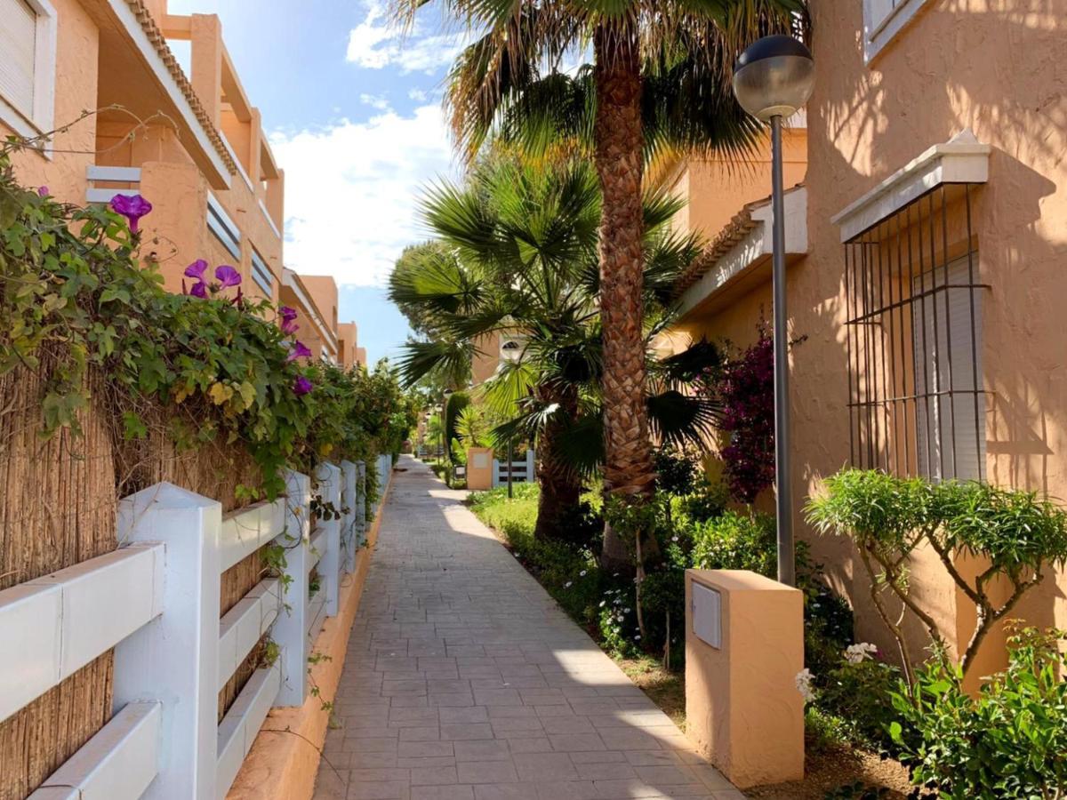 Marinas Sol - Tu hogar con jardín privado! Apartamento Vera Exterior foto