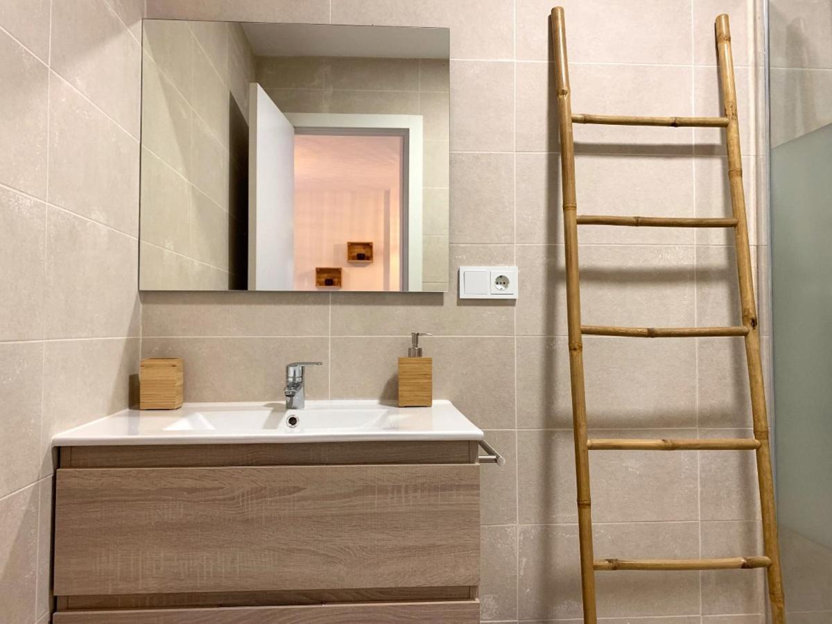 Marinas Sol - Tu hogar con jardín privado! Apartamento Vera Exterior foto